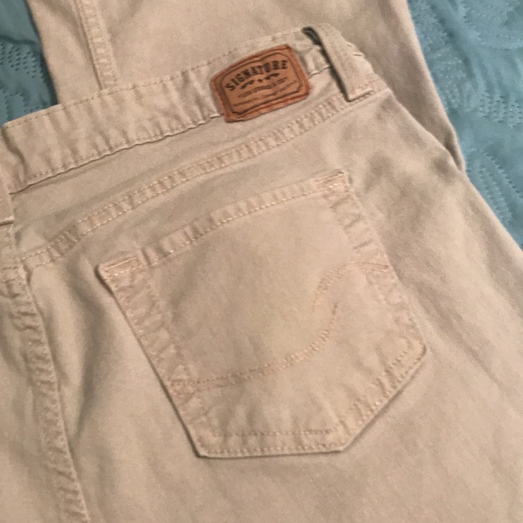 ❤️(51) Ladies Levi’s low rise boot cut khaki jeans in great condition. 12 short - Picture 7 of 12